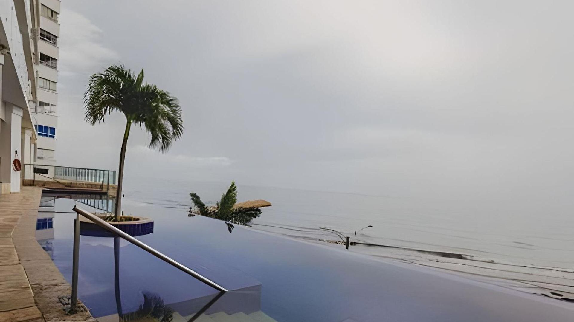 Sunset Oceanfront+ Gym Jacuzzi *