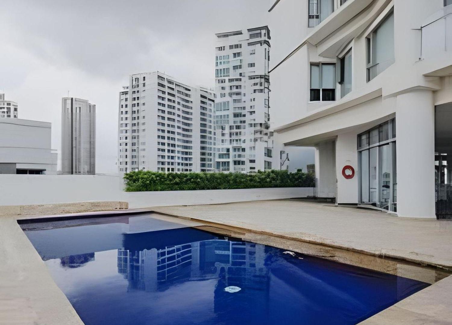 Sunset Oceanfront+ Gym Jacuzzi Apartamento *