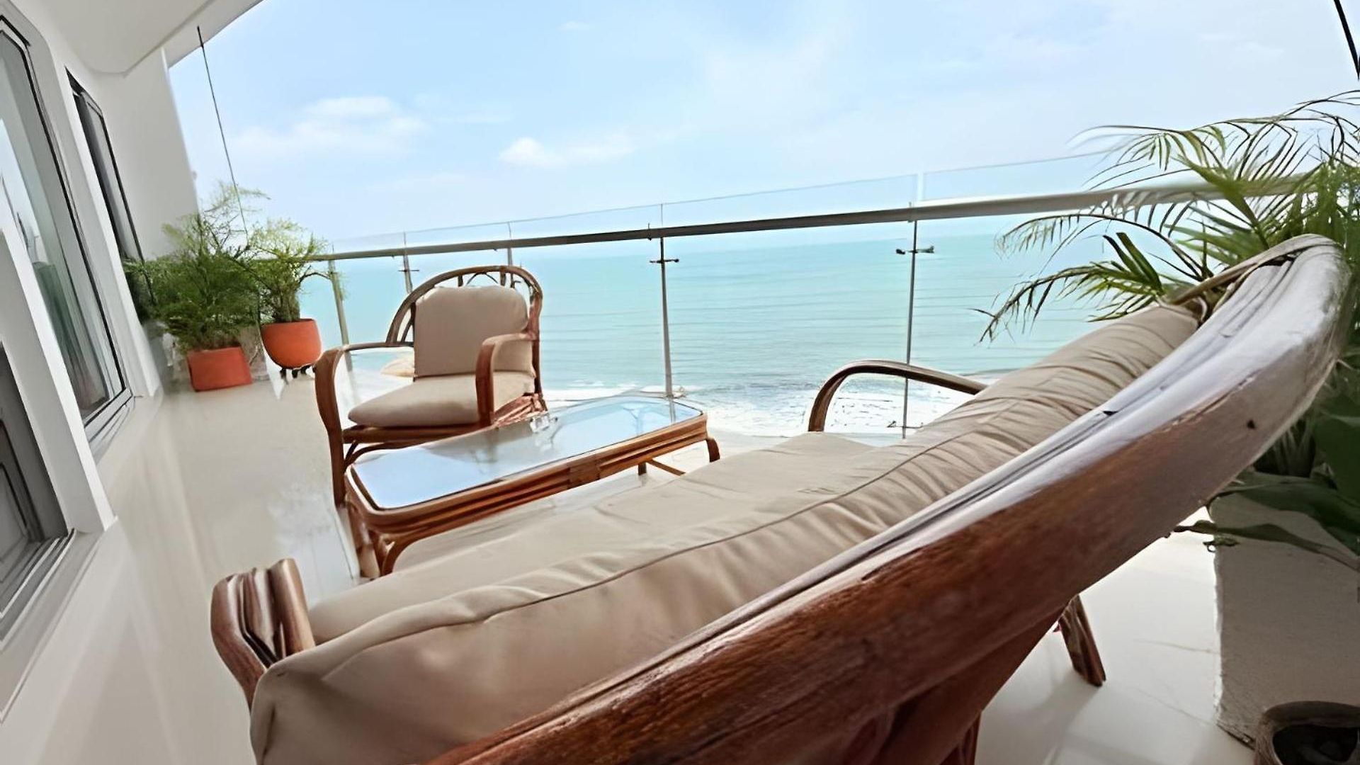 Sunset Oceanfront+ Gym Jacuzzi