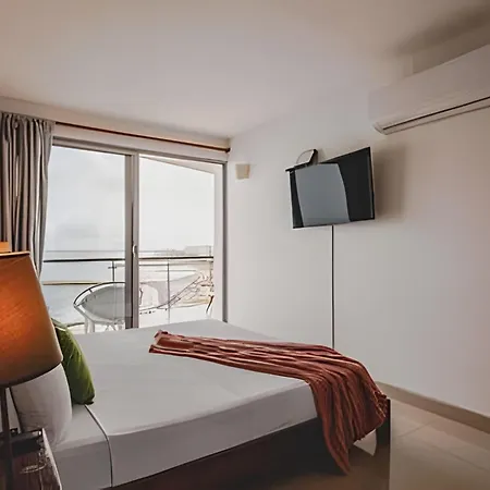Sunset Oceanfront+ Gym Jacuzzi *