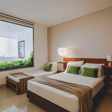 Sunset Oceanfront+ Gym Jacuzzi Apartamento