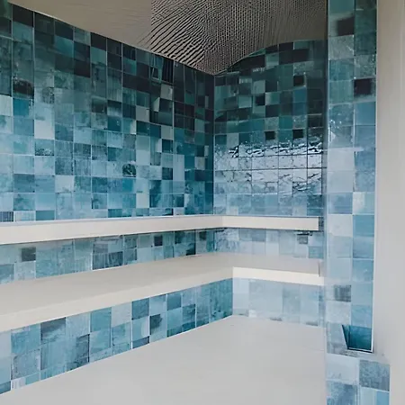 Sunset Oceanfront+ Gym Jacuzzi Apartamento