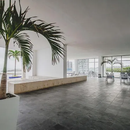 Frente Al Mar Ciudad Antigua 7b1 Apartamento *