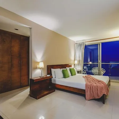Frente Al Mar Ciudad Antigua 7b1 Apartamento *